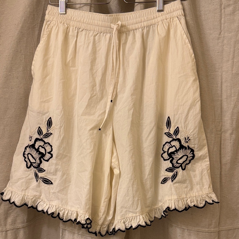 Free people embroidered Shorts
